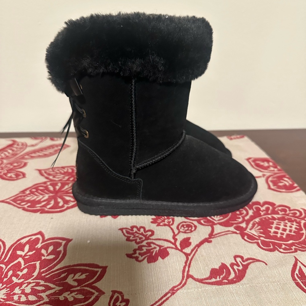 LAMO Black Fur-Lined Boots youth 2